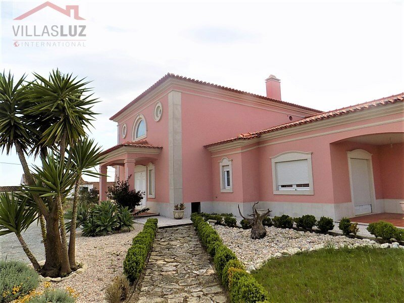 Villa With Good Sun Exposure Near In A Dos Francos, Leiria District