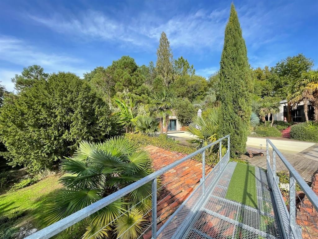 House in Bussac-sur-Charente, Nouvelle-Aquitaine, France 3 - 12304279