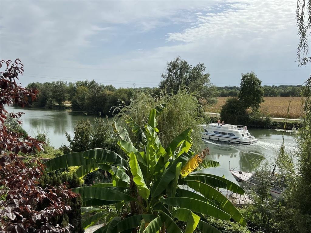 House in Bussac-sur-Charente, Nouvelle-Aquitaine, France 2 - 12304279