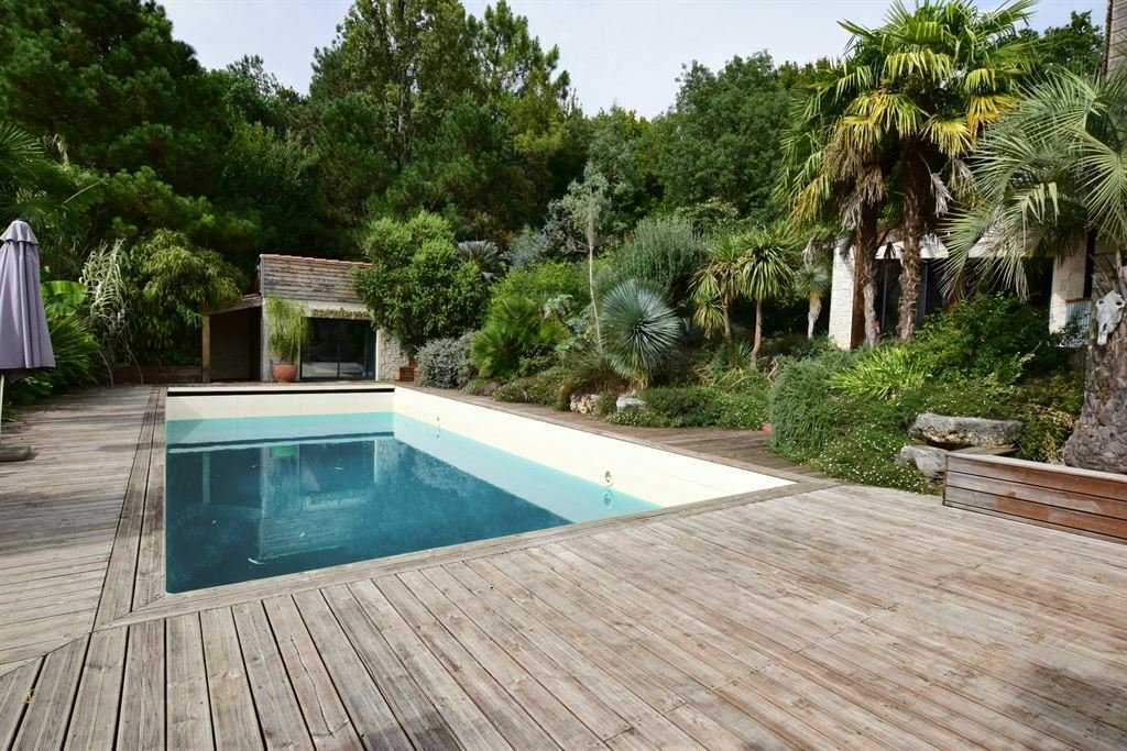 House in Bussac-sur-Charente, Nouvelle-Aquitaine, France 4 - 12304279