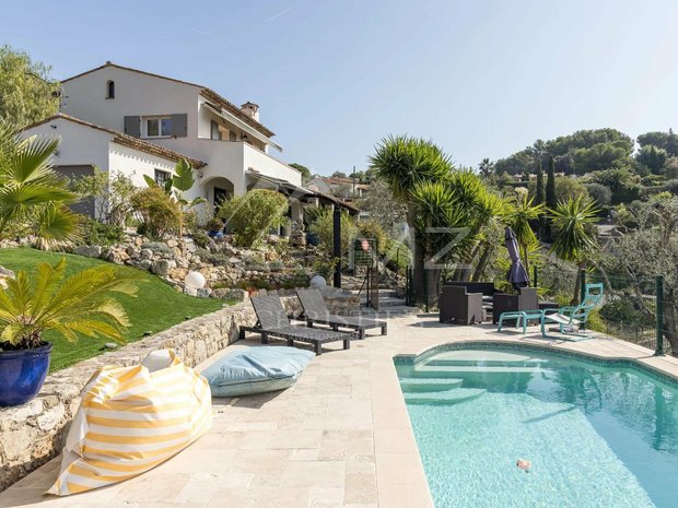 Villa in Le Cannet, Provence-Alpes-Côte d'Azur, France 1