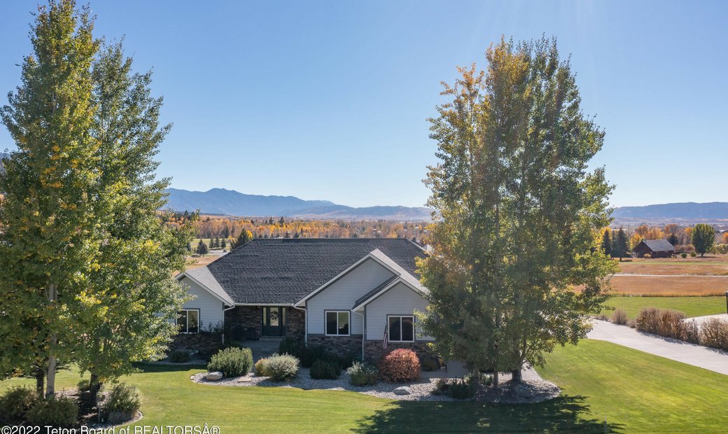 6 Bedrooms Single Family Detached In Thayne, Wyoming, United States For