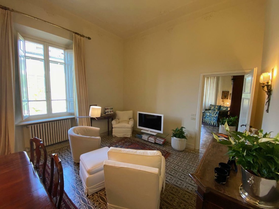 Apartment in Historic Center, Lucca, Tuscany 5 - 11692633