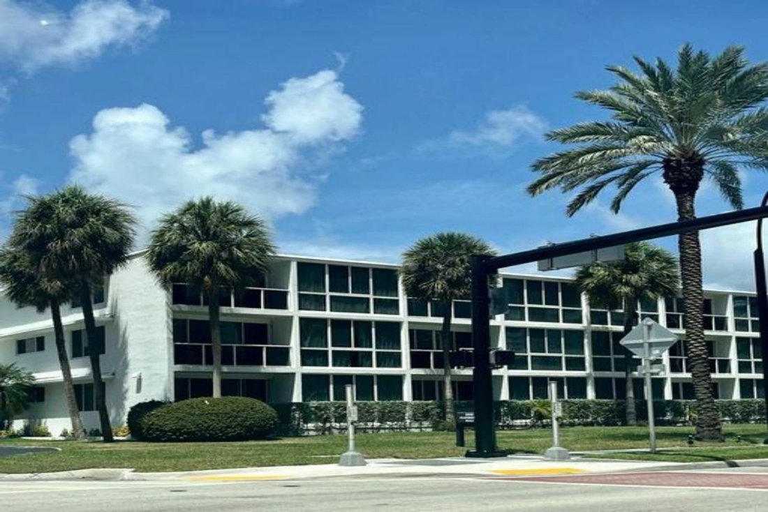 1 Harbour Way 305, Bal Harbour, Fl In Bal Harbour, Florida, United