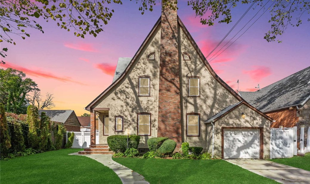 House Laurelton In New York, New York, United States For Sale (12310590)