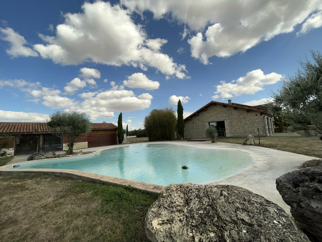 Lectoure House In Lectoure, Occitanie, France For Sale (12311291)