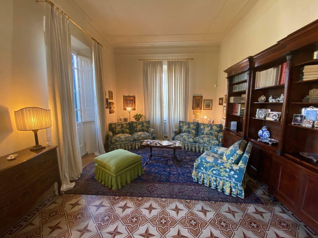 Apartment in Historic Center, Lucca, Tuscany 2 - 11692633