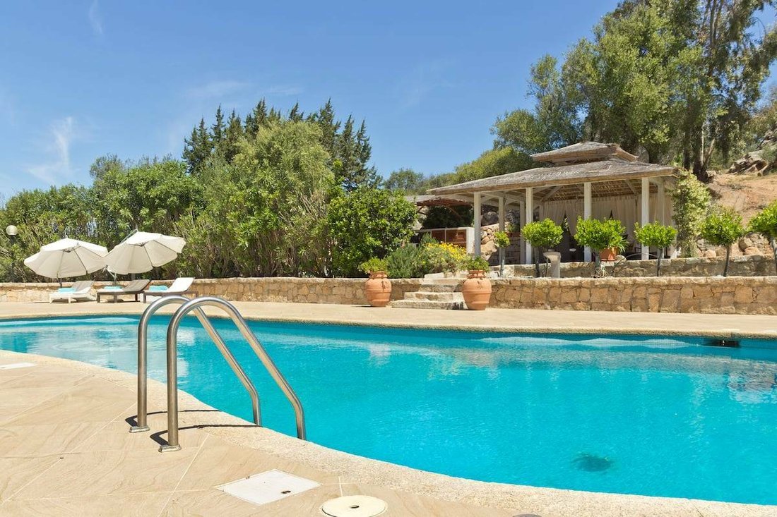 Villa in Arzachena, Sardinia, Italy 1 - 12311819