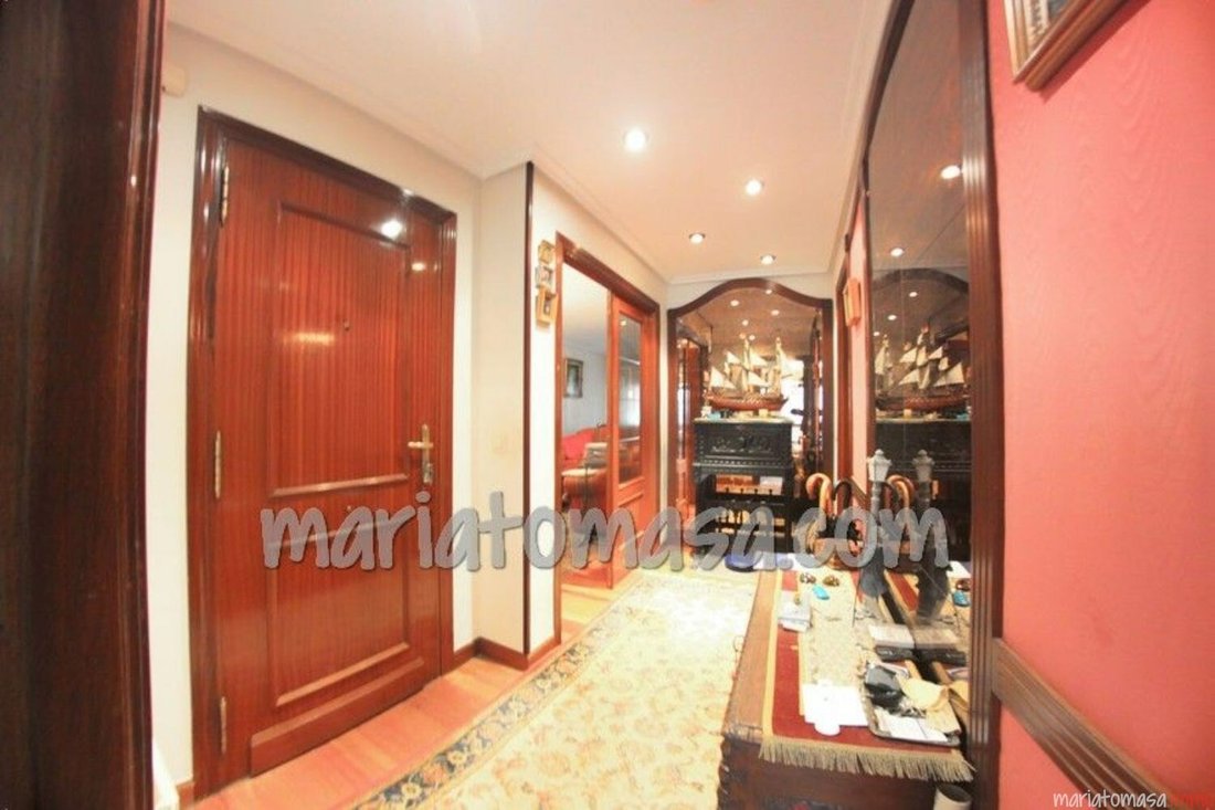 Impresionante Villa Independiente Al Oeste De In Getxo, Basque Country