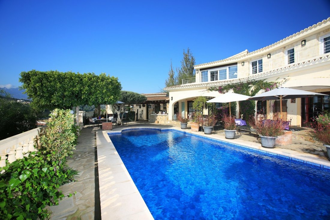 Villa in Calp / Calpe, Valencian Community, Spain 1 - 12313840