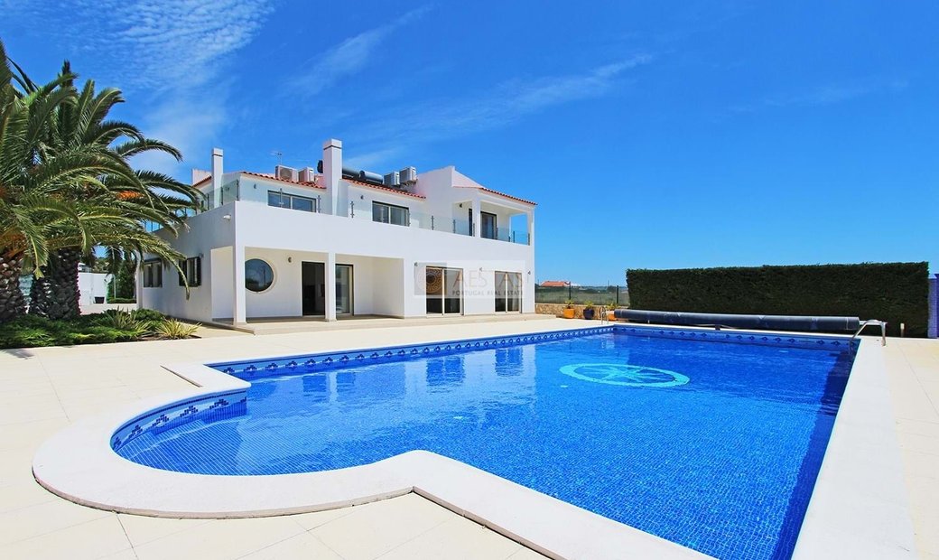 5 Bedroom Villa Next To Salgados Golf Course In Albufeira, Algarve