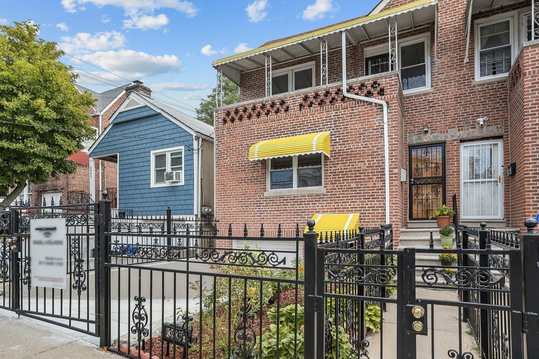 3938 Amundson Ave., Bronx, Ny 10466 In New York, New York, United