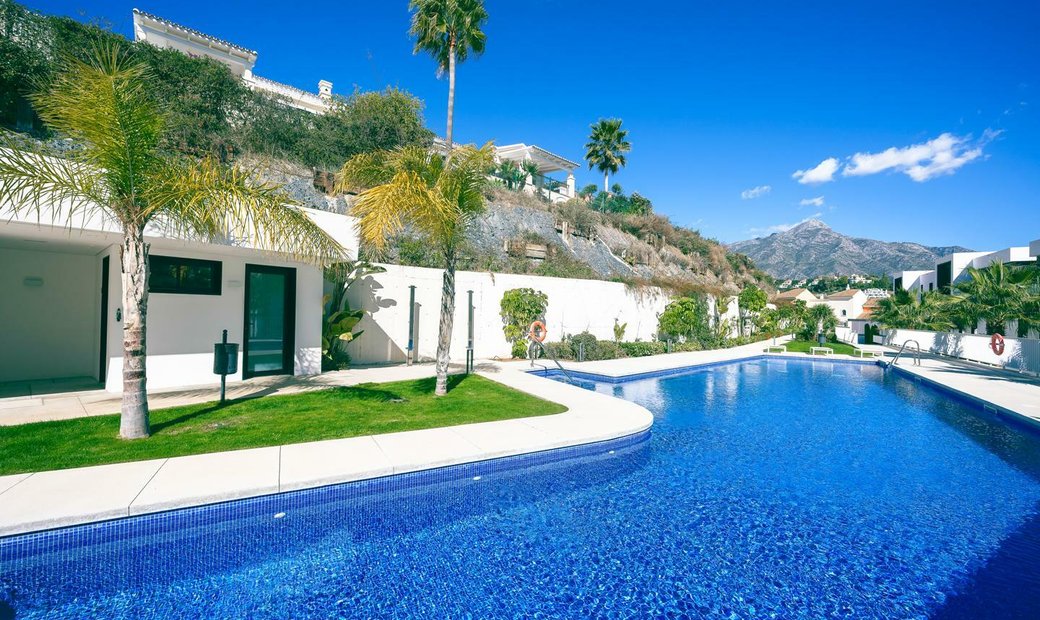 Marbella Flat In Marbella, Andalusia, Spain For Sale (12315004)