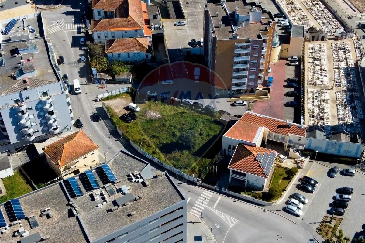 Land for sale in Gondomar, Portugal — €490,000