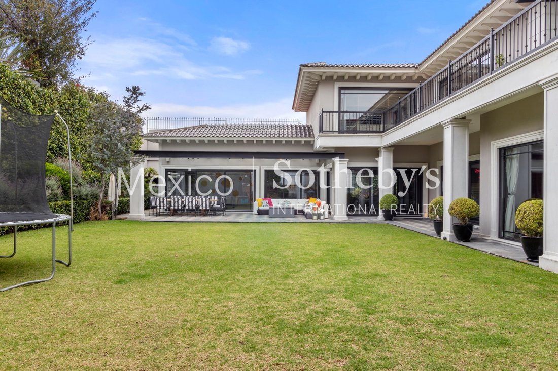 Casa Bosques De La Reforma In Santa Catarina Yecahuitzotl, Mexico City