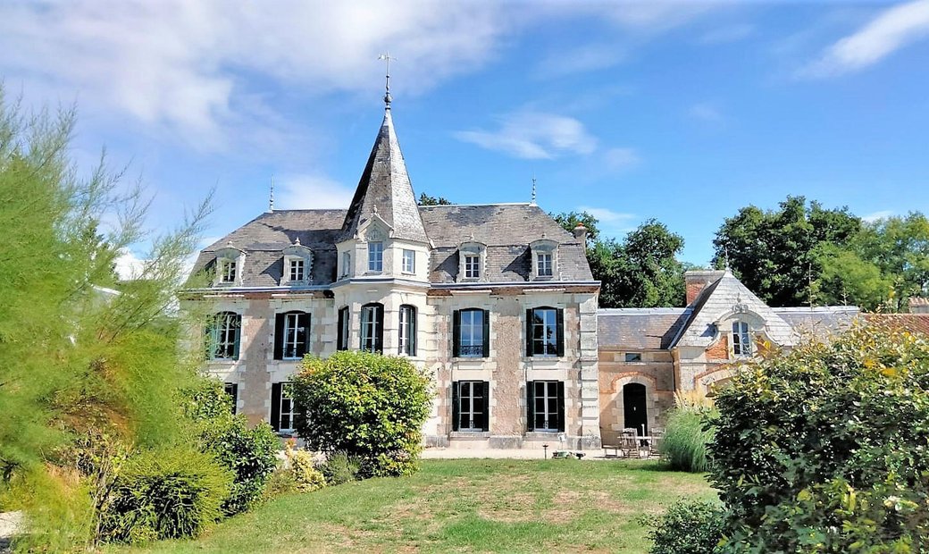 20mins Confolens. Chateau For Sale , In Confolens, Nouvelle Aquitaine