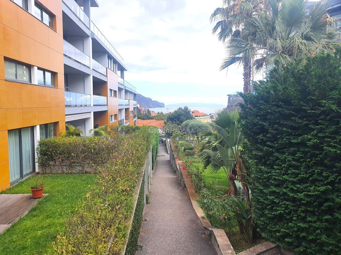 3 Bedroom Apartment In Luxury Condominium In The In Funchal, Madeira