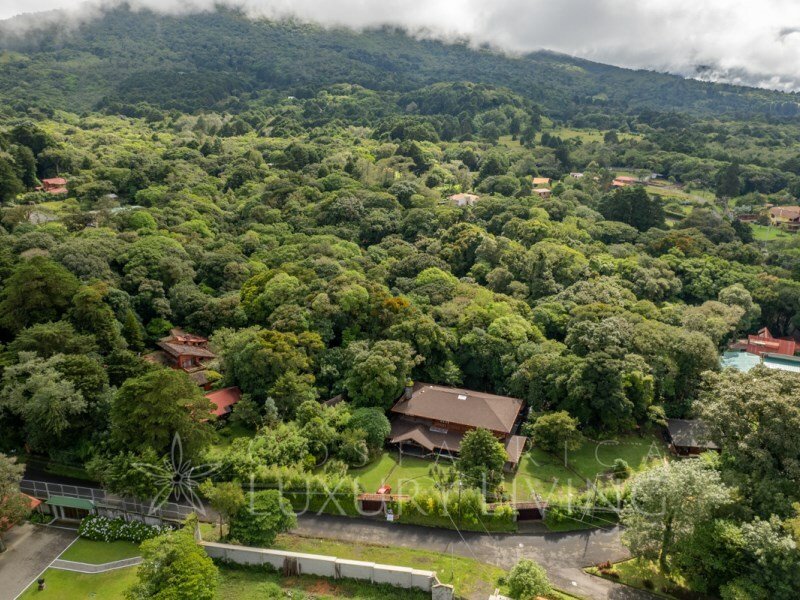 20056 Beautiful House With 5 In Heredia, Heredia Province, Costa Rica For Sale (12320771)