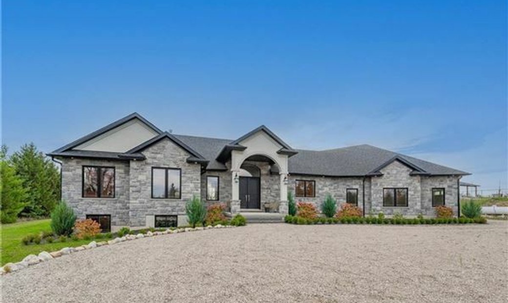 Exquisite Custom Home In Sought After Puslinch In Puslinch, Ontario