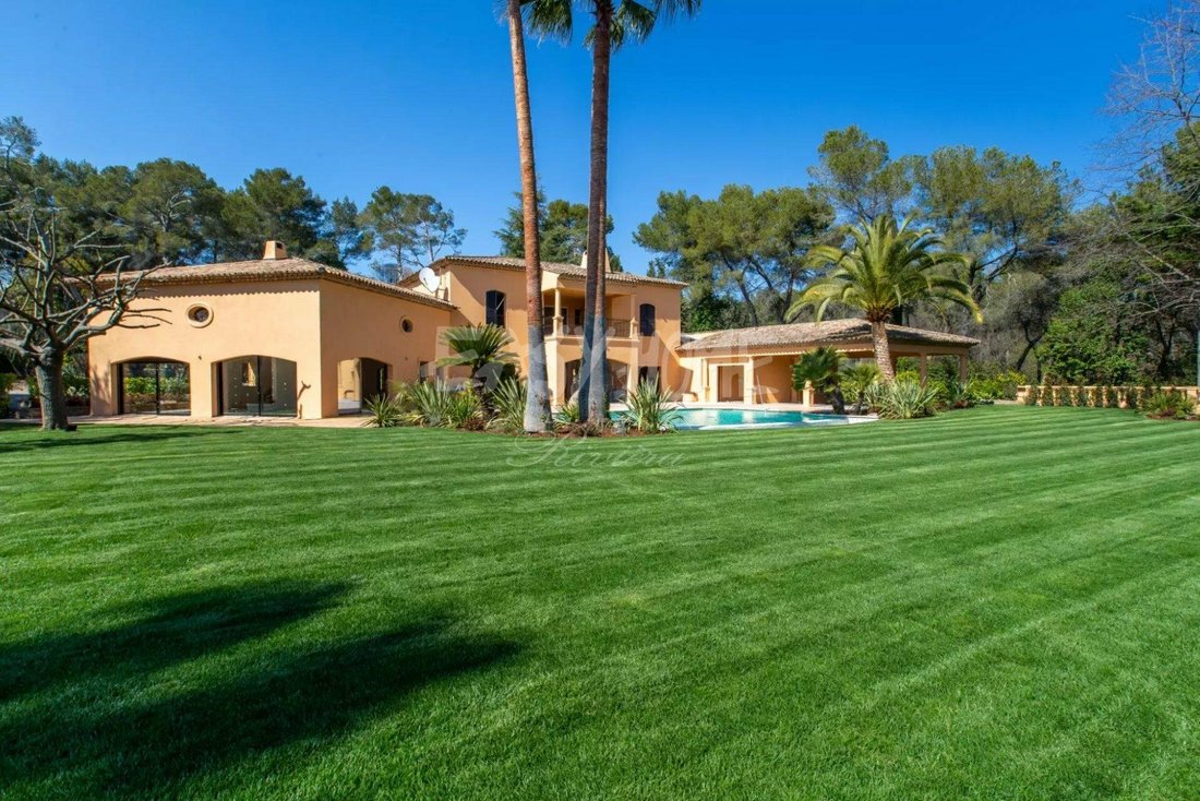 Mougins House In Mougins, Provence Alpes Côte D'azur, France For Sale
