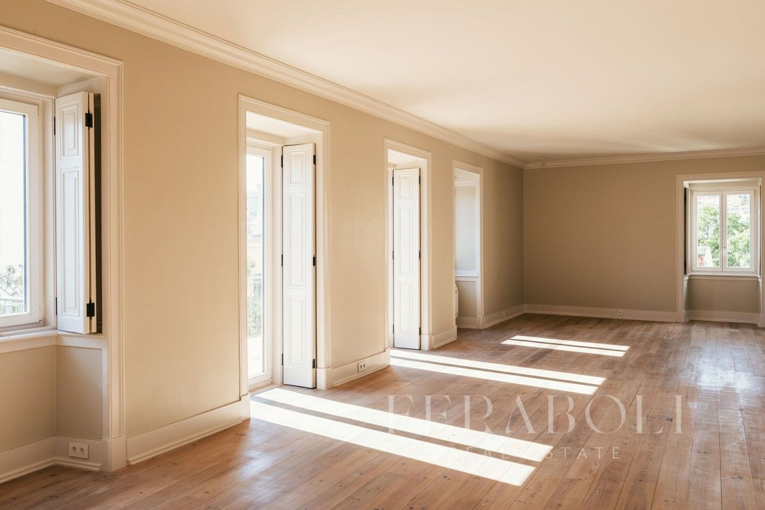 Apartment in Misericordia, Lisbon, Portugal 2 - 12324674