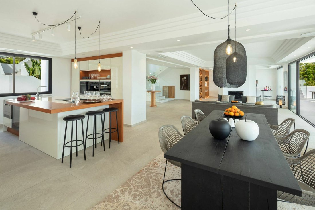 House in Puerto Banus, Marbella, Spain 2 - 12323615