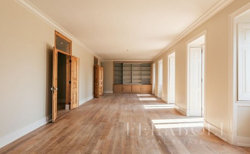 Apartment in Misericordia, Lisbon, Portugal 1