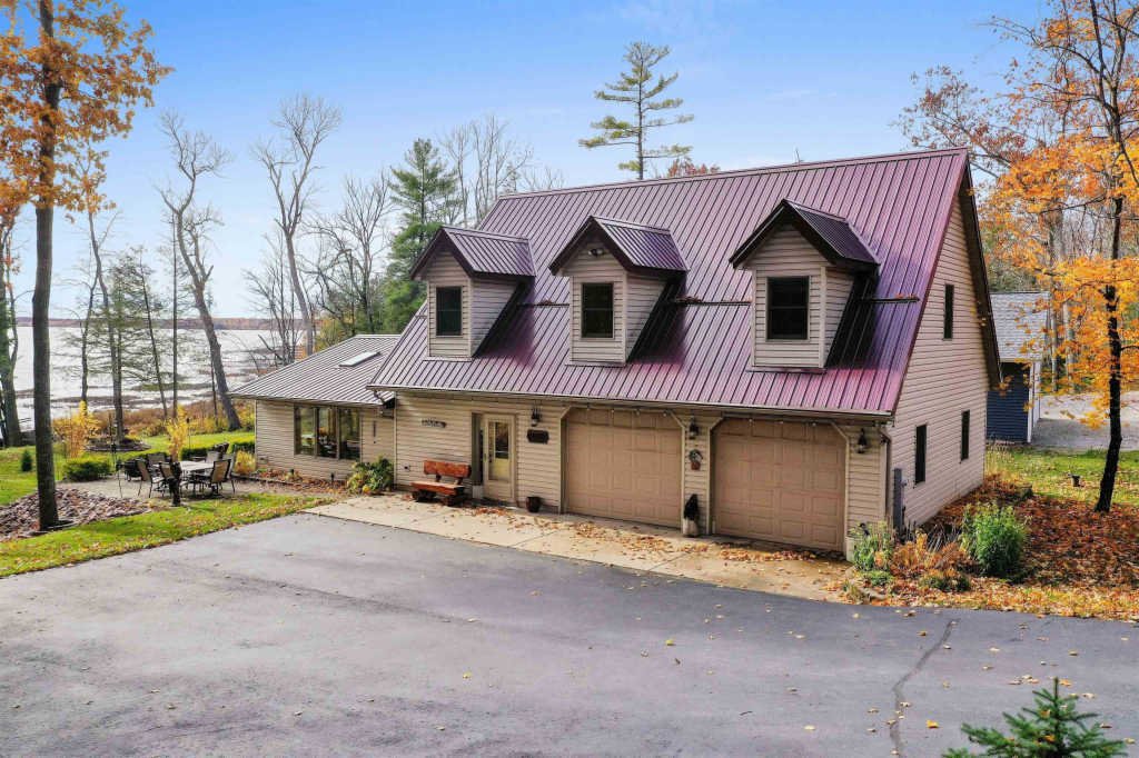 Libra Unifamiliar Independiente En Pound, Wisconsin, Estados Unidos En