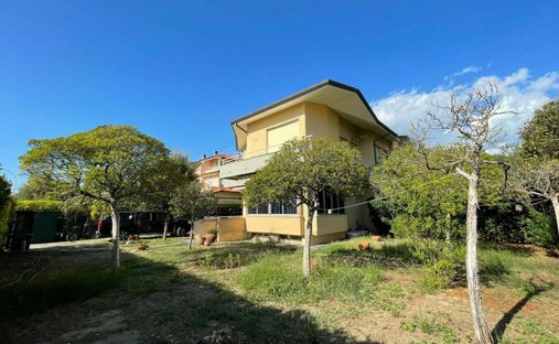 Villa in Fiumetto, Pietrasanta, Italy 1