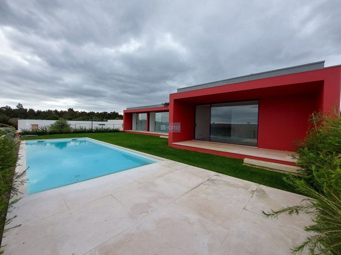 Modern House With Swimming Pool In In óbidos, Leiria District, Portugal
