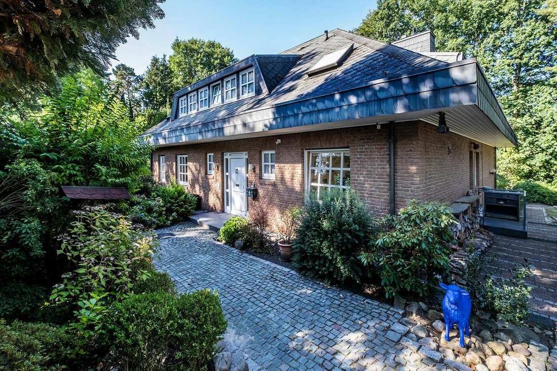 Spacious Living In The Best In Wentorf Bei Hamburg, Schleswig Holstein