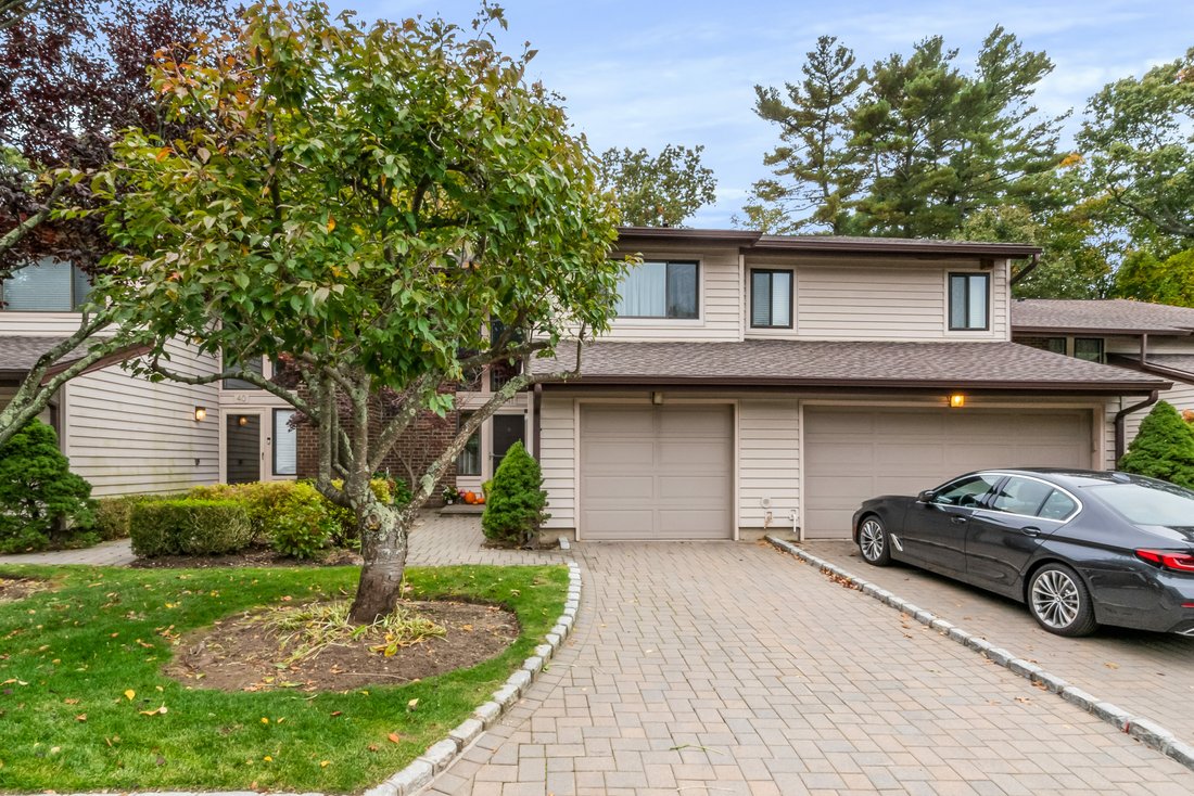 41 Maple Run, Jericho, Ny, 11753 In Jericho, New York, United States