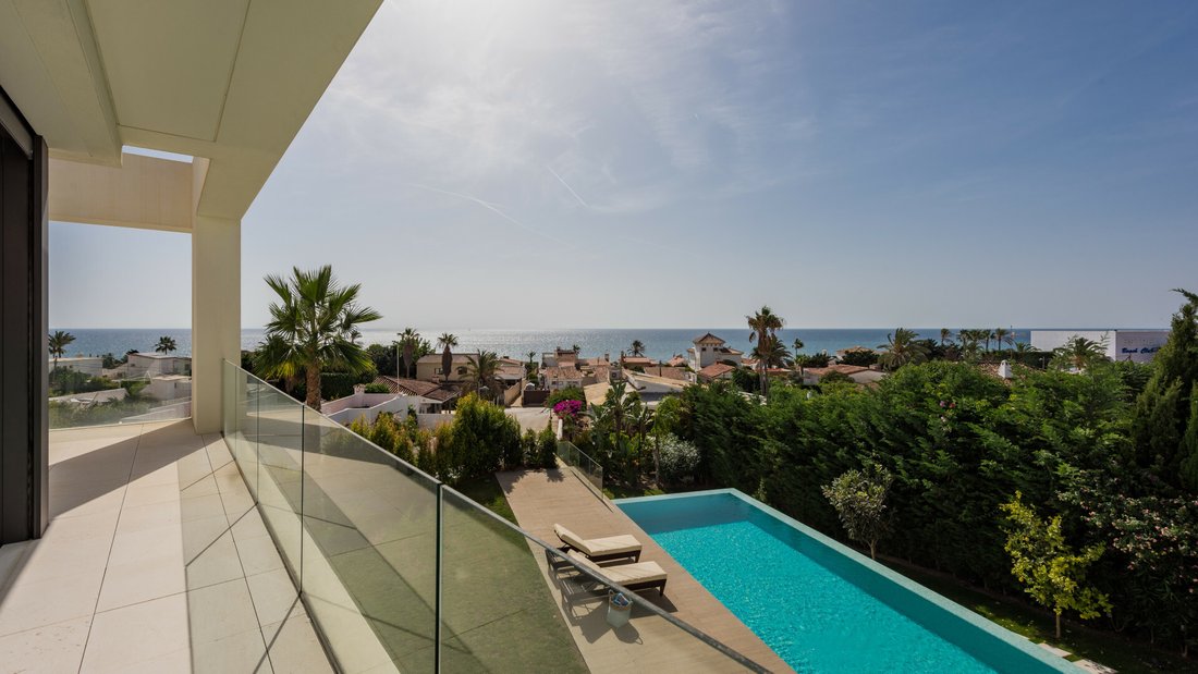 Villa in Elviria-Cabopino, Marbella, Spain 3 - 12327701