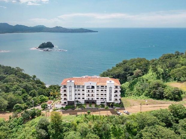 Luxury condos with garage for sale in Playa Flamingo, Guanacaste