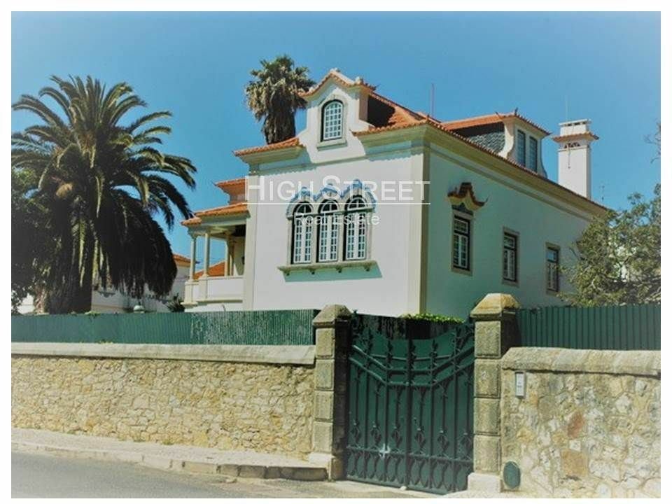 Cascais Villa In Carcavelos, Lisbon, Portugal For Sale (12327563)