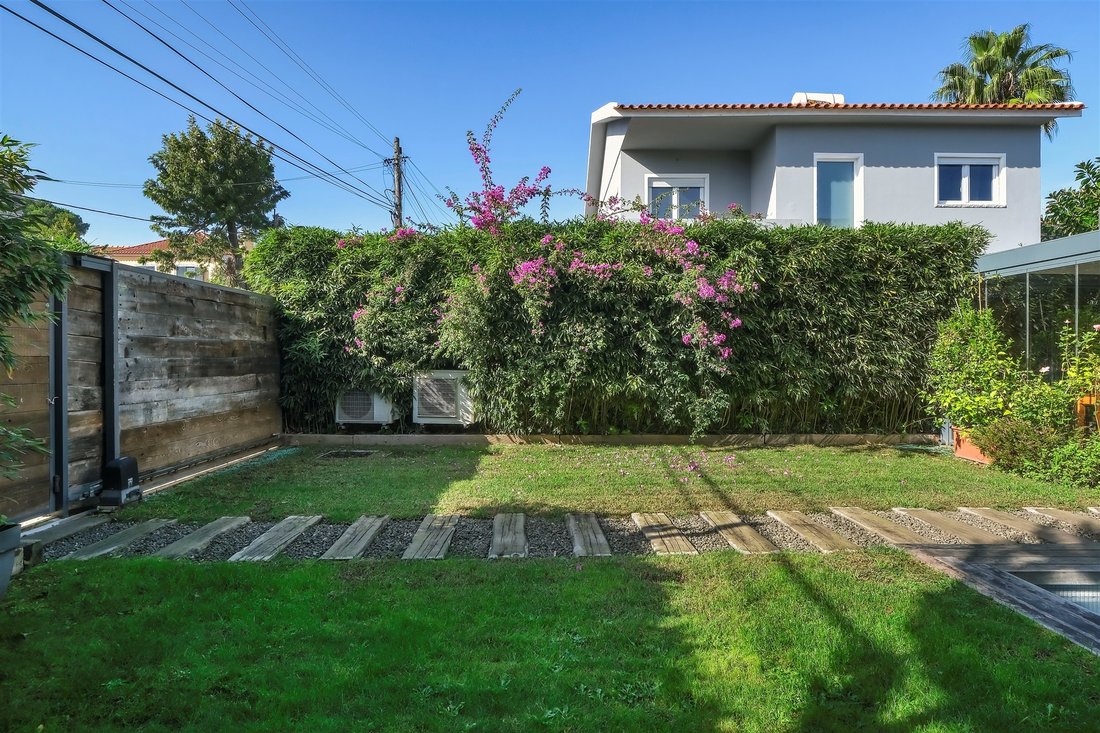 Detached House, 2 Bedrooms, For Sale In Cascais, Lisbon, Portugal For