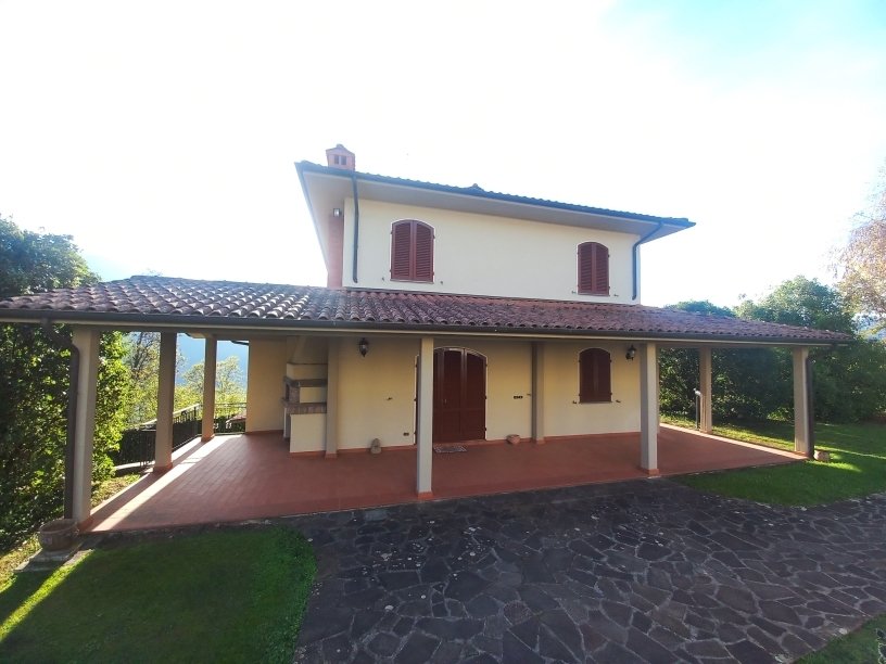Villa in Barga, Tuscany, Italy 2 - 12327066