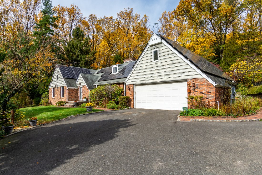 For Anyone With A Love For The Outdoors In Lebanon, New Jersey, United