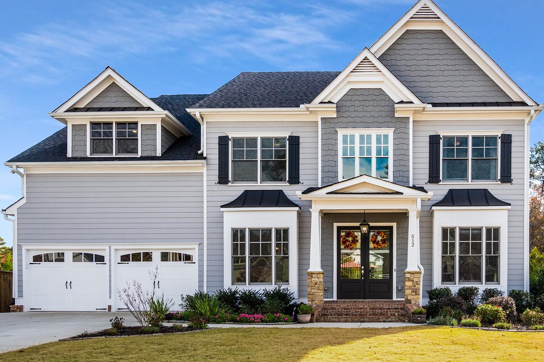 Four Years Young Craftsman Home On Full In Smyrna, United