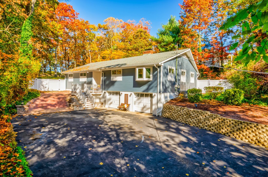 165 Cuba Hill Road, Huntington, Ny 11743 In Greenlawn, New York, United