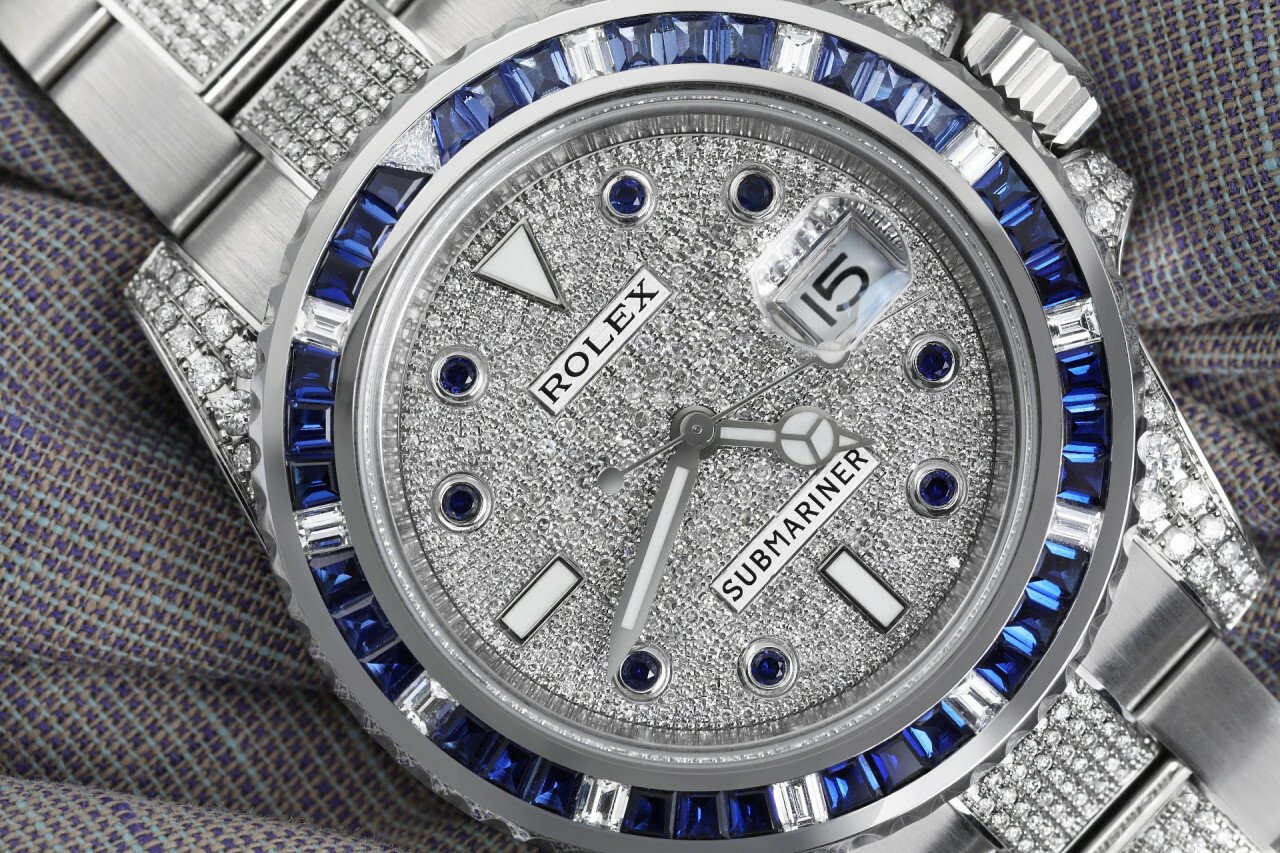 Rolex submariner discount diamond sapphire bezel