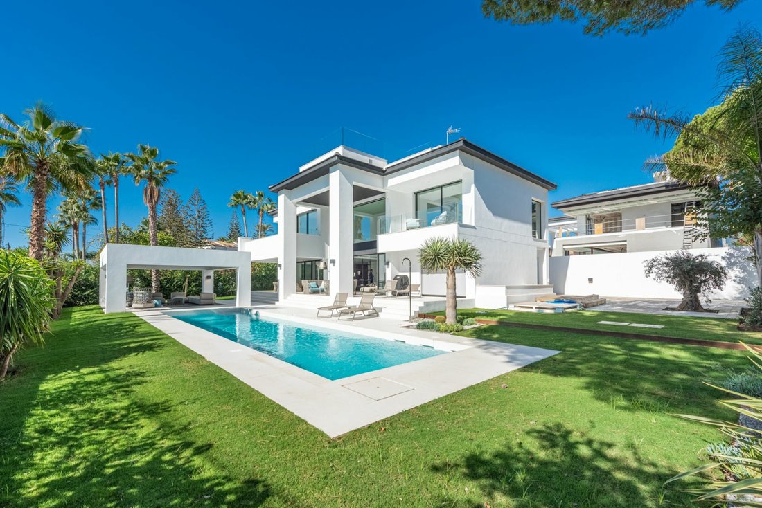 Villa in Marbella, Andalusia, Spain 1 - 12330862