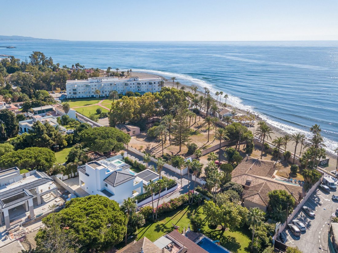 Villa in Marbella, Andalusia, Spain 4 - 12330862