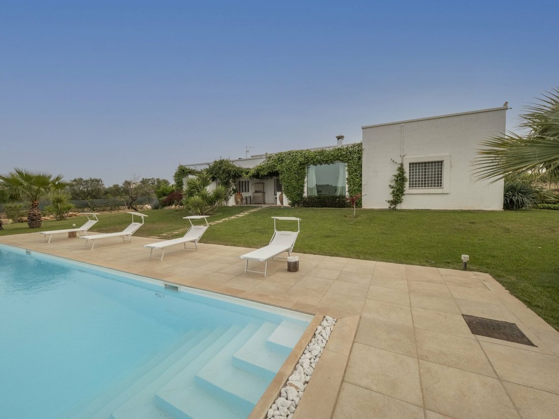 Panoramic 5 Bedrooms Villa In Ostuni With Private Pool In Ostuni