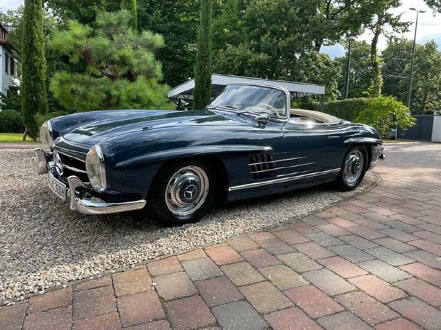 1961 Classic Mercedes 300SL Roadster  in Aschaffenburg, Germany 1
