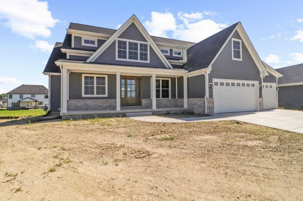 Maison Unifamiliale Individuelle à St. John Dans St. John, Indiana