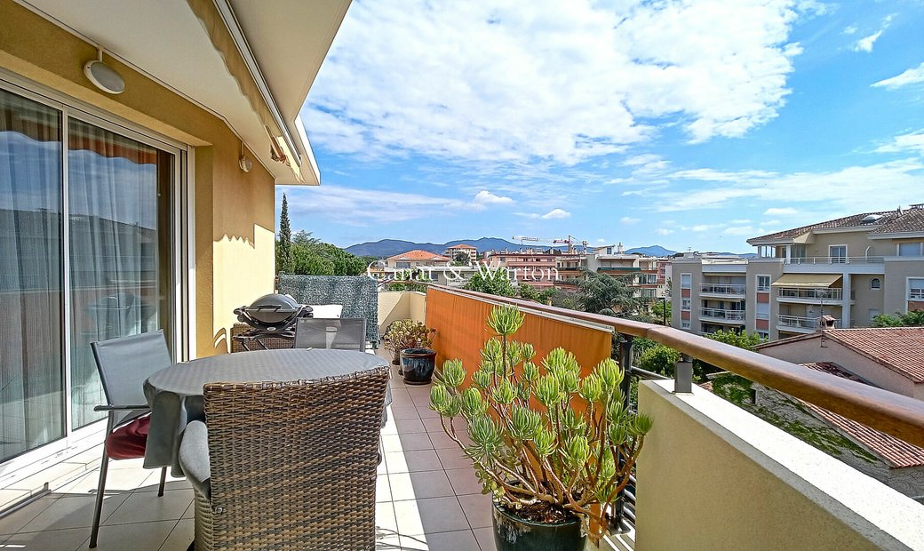 Appartement Saint Raphaël In Saint Raphaël, Provence Alpes Côte D'azur