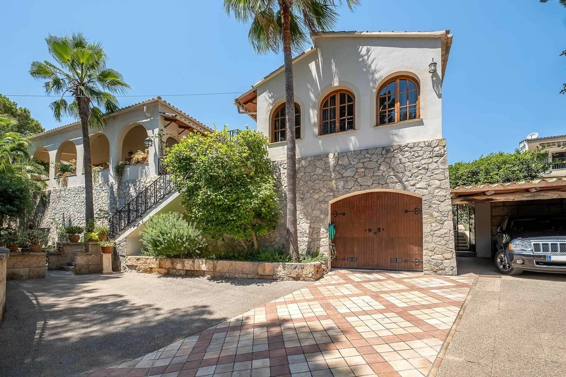 Calvià / Peguera Villa In Peguera, Balearic Islands, Spain For Sale