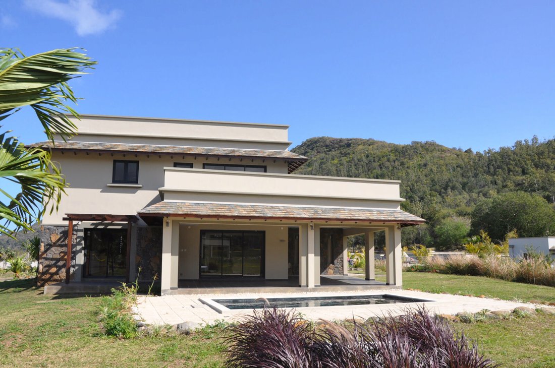 Villa Irs En El Corazón De La En Black River, Distrito De Black River