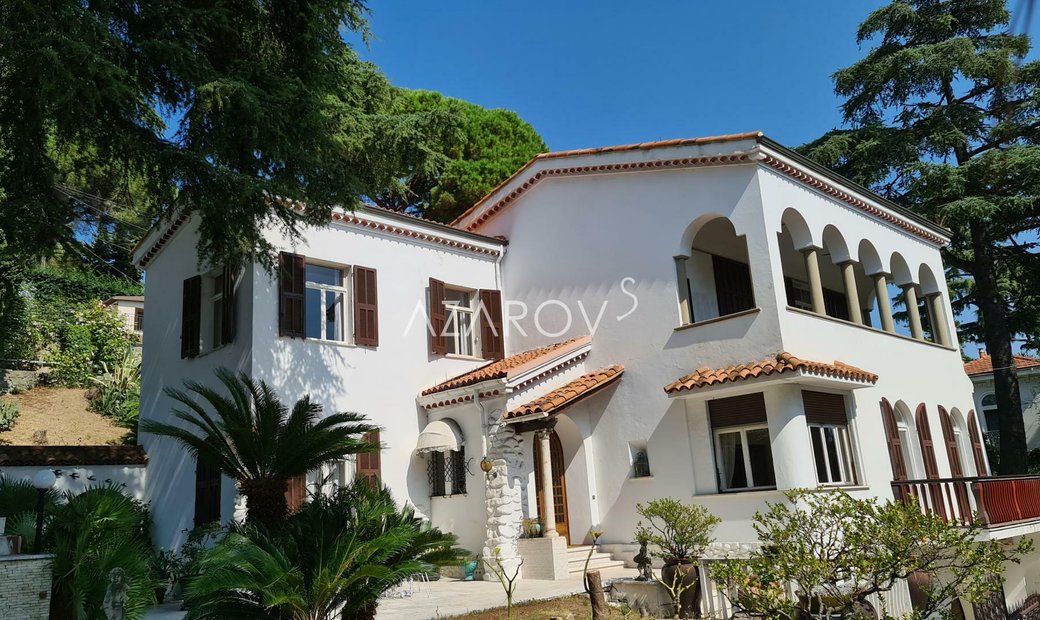 Villa In Sanremo With A Beautiful Park In Sanremo, Liguria, Italy For